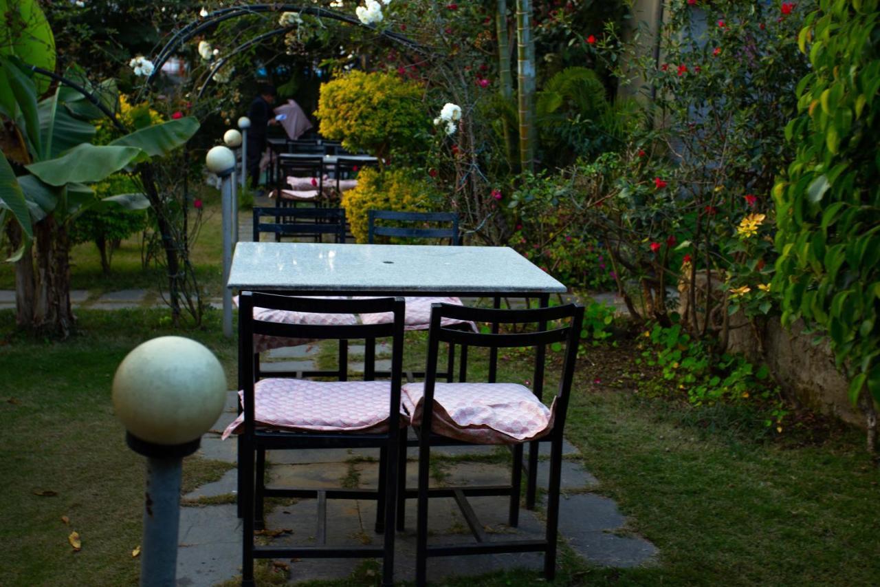 Hotel Orchid Pokhara Exterior foto